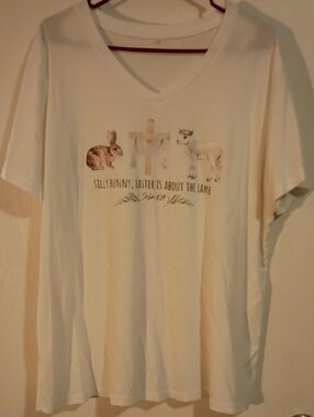 Cream V-Neck Easter Graphic Tee - Bunny & Lamb